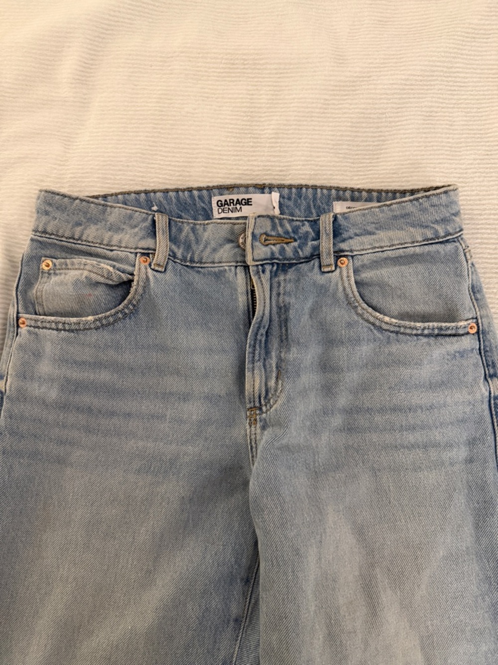 Low rise baggy jeans